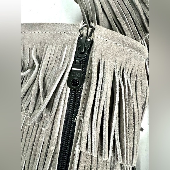 Minnetonka Grey 2-Layer Fringe Boots - Size 6 - Picture 8 of 11